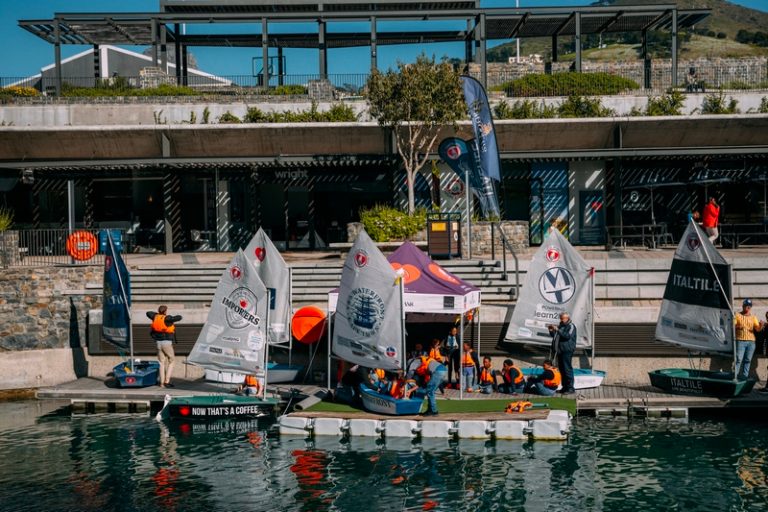 Read more about the article V&A Waterfront backs a joyful sailing adventure for kids